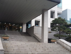 Ministerstvo - hlavní vchod