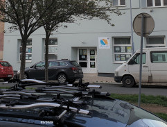 Naproti fotoateliéru Hugo Líbala II