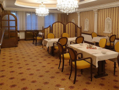 salón hotela König