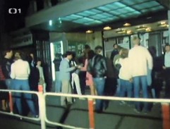 Jízda na vloupačku - průjezd městem