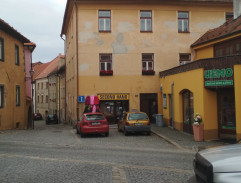 lúčenie na námestí