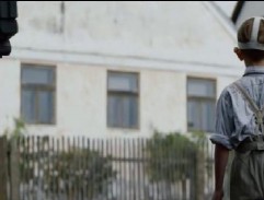 Před Vlkovým domem 