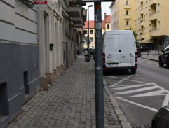 pred starožitníctvom