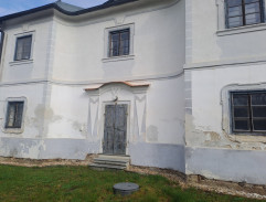 Boudník probíhá zámečkem