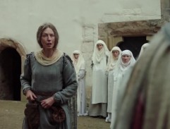 Matka varuje svého syna