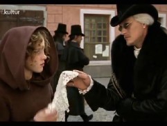 Pobočník nabízí Luise kapesník