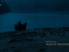 Luther přistává s lodí u kláštera