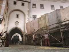 Před městskou bránou