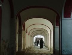 Rozhovor v křížové chodbě 2