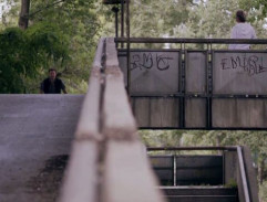 stretnutie pod mostom