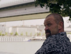 nábrežie pri moste