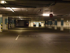 Parkovisko pri Tescu