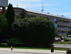 Maxa zablokovalo iné auto