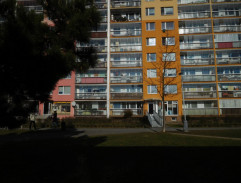 v hostinci pri vykradnutom paneláku 3