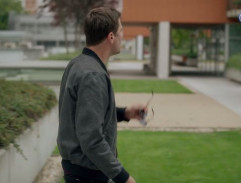 pred realitnou kanceláriou