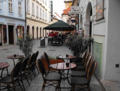 "Poďme tadiaľto skratkou!"