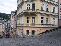 Rozmísťování soch