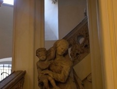 na schodoch múzea 2