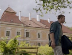 v záhrade psychiatrickej liečebne