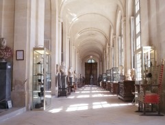 Sydney a Nigel v muzeu