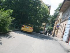 Kopytem sem, kopytem tam