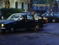 Před Mignonacovým domem