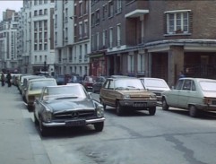 Ulice před Lisiným domem