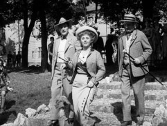 Zvedavá Darinka a zneistení páni