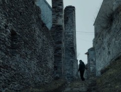 Bartoš prohledává hrad