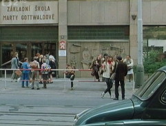 Před ZŠ Marty Gottwaldové