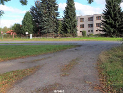 Pan Kolátor přijíždí na nádraží