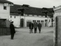 Na dvoře Kolátorovy továrny