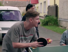 Malej Jarda podává