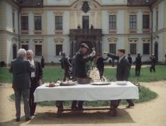 Na nádvoří zámku