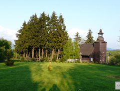 kostol na cintoríne