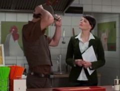 Šéfová vrací Honzovi čepici