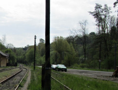 Vojáci vykládají vlak