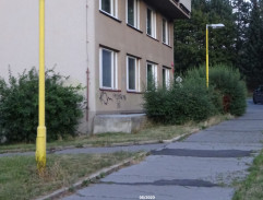 Rédl u telefonní budky