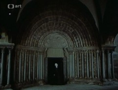 U vchodu do baziliky