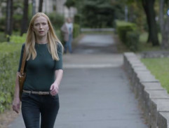 pred Sárinou školou