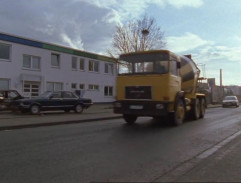 Ford nabúral do auta na parkovisku