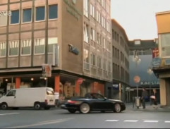 Ben si požičal Porsche