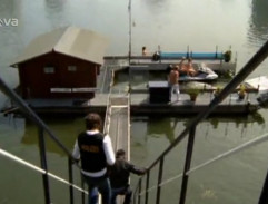 Semir a Ben bežia za Alexandrou Jörgensen