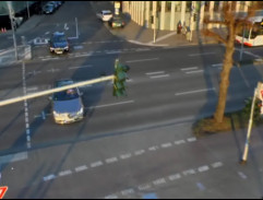 Čierne BMW naháňa Bena