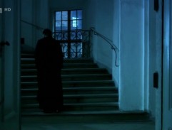 pred kláštornou knižnicou