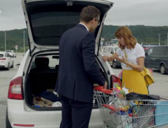 Parkovisko pred obchodom