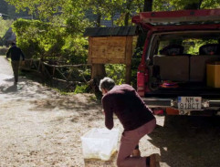 parkovisko pred osadou