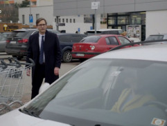 parkovisko pred Lidlom