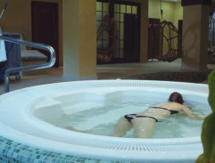 Mŕtvola vo vírivke