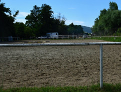 pri výbehu na majeri